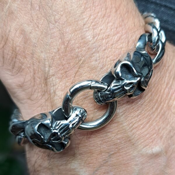 stainless steel gothic skull bracelet