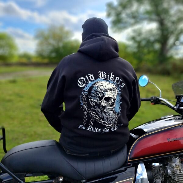 Back view of black Old Bikers hoodie featuring large skull with beard, chains, and goggles, slogan 'No Rules No Chains,' Rat-Ryder biker apparel in sizes S–5XL