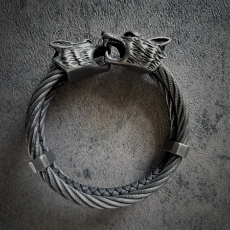 Mens heavy stainless steel wolf head bracelet weighing 133g with 22mm heads