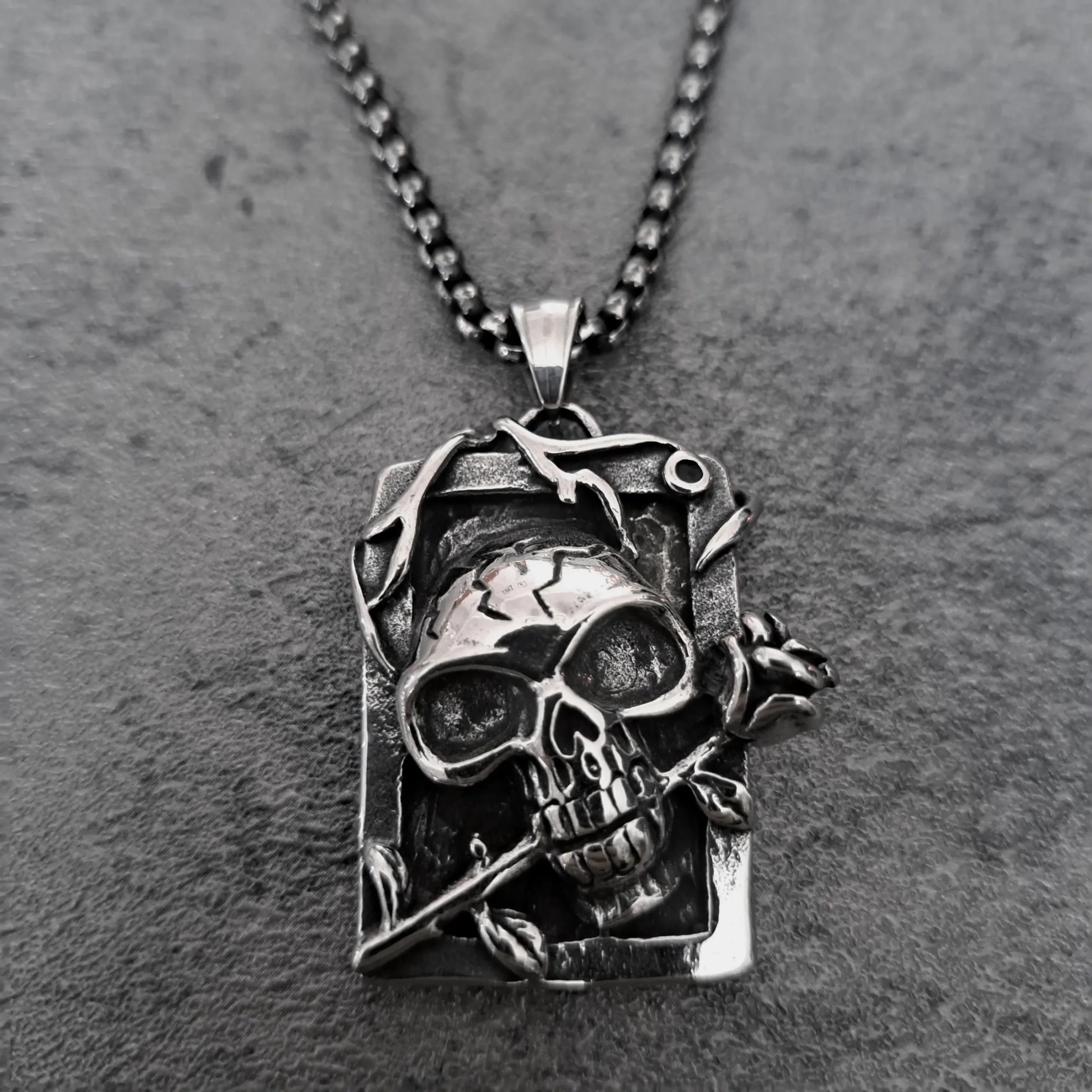 Skull & Rose Tarot Card – 316L Stainless Steel Biker Pendant | RatRyder 1 Solid 316L stainless steel skull and rose tarot card biker pendant front view