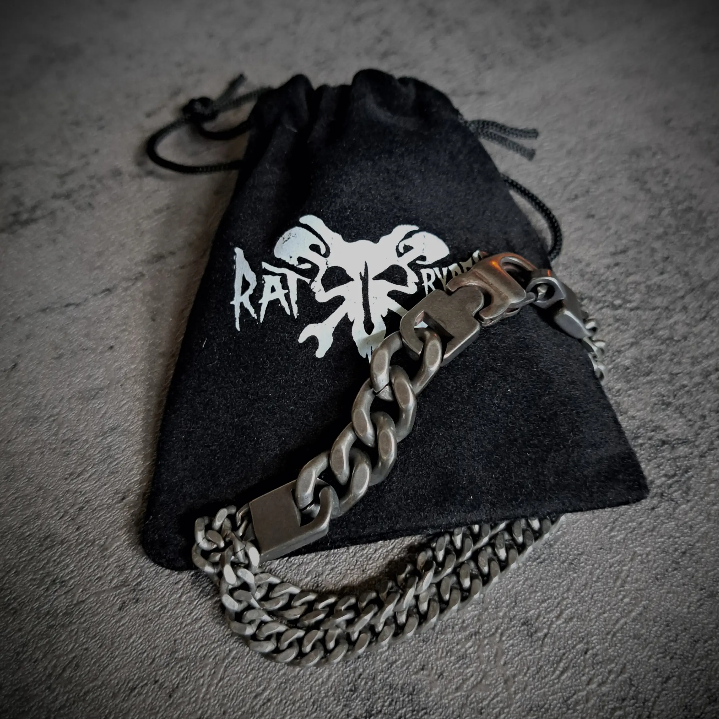 Double Curb Chain 316L Stainless Steel Bracelet – Antique Finish | Rat-Ryder 4 Rat-Ryder double curb chain stainless steel bracelet with pouch