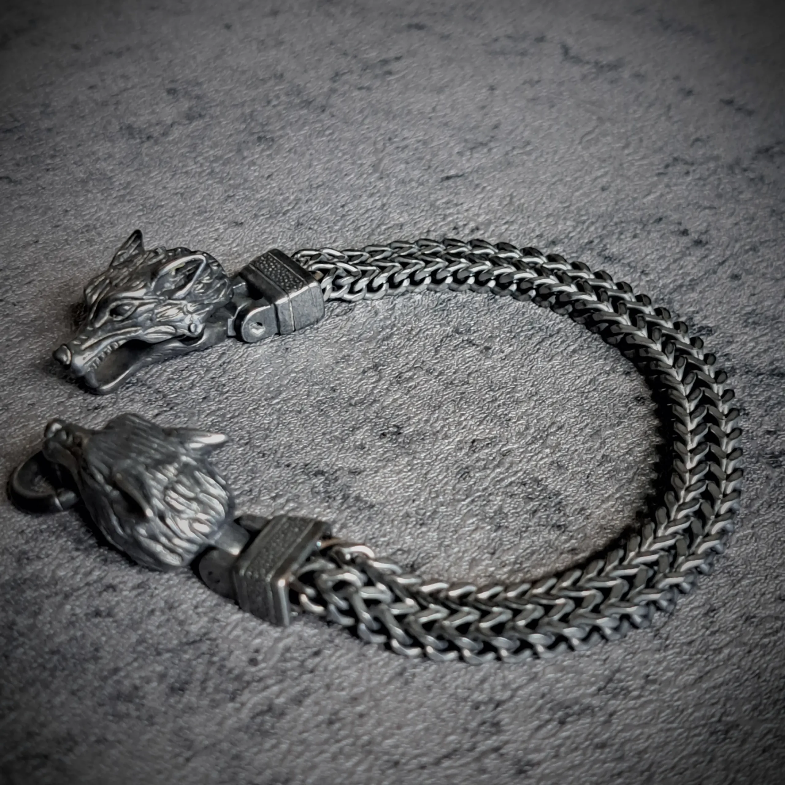 Wolf Head 316L Stainless Steel Bracelet – Braided Chain | Rat-Ryder® 4 Braided stainless steel wolf head bracelet